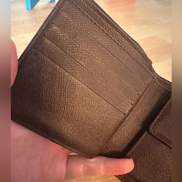 Men’s Louis Vuitton Damien Bifold Wallet - Picture 8 of 12